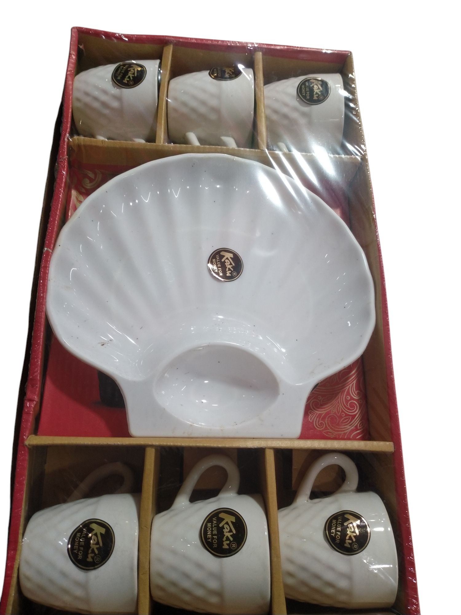 cups and desinger plate